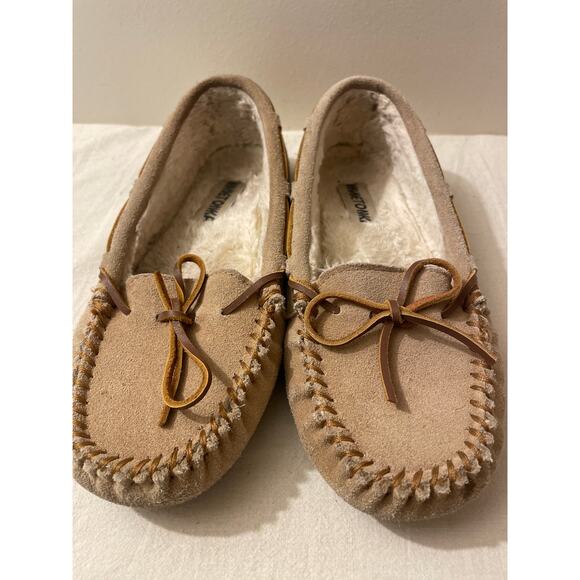 Minnetonka Moccasins Size 9 Suede Faux‎ Fur Lined Rubber Soles Slippers - Picture 2 of 9